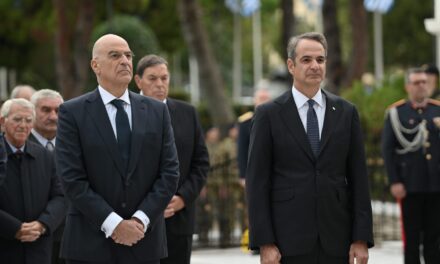 28η Οκτωβρίου: Οι ήρωες του ’40, ο Μαζωνάκης και η Belharra – Πότε η τιμή στην Ιστορία έγινε θέαμα;