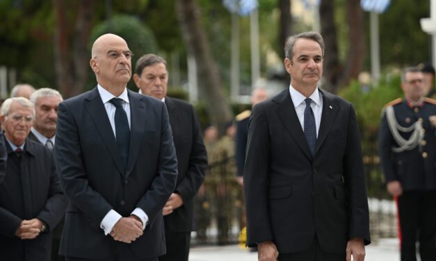 28η Οκτωβρίου: Οι ήρωες του ’40, ο Μαζωνάκης και η Belharra – Πότε η τιμή στην Ιστορία έγινε θέαμα;