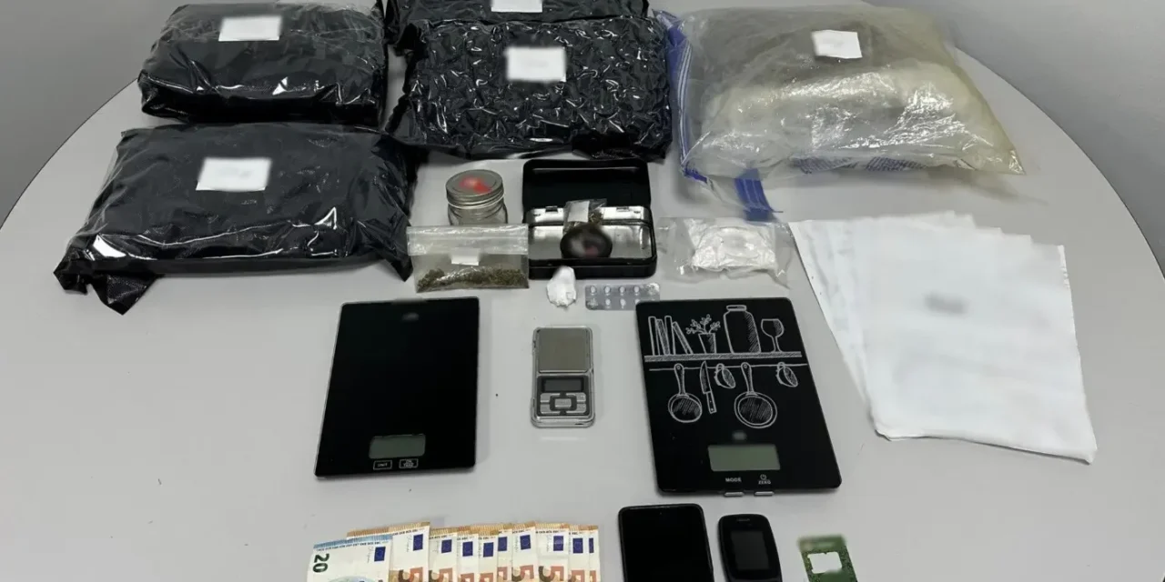 Το δέμα από τις ΗΠΑ είχε πάνω από 2 κιλά κάνναβης