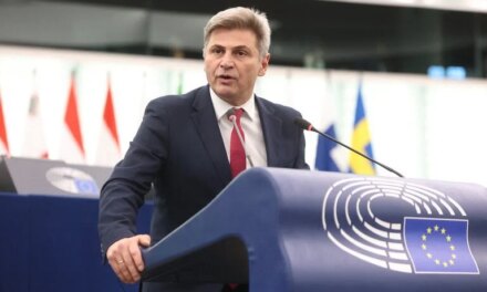 Παρέμβαση Φαραντούρη για το αλαλούμ με τους ελέγχους για την ευλογιά των αιγοπροβάτων
