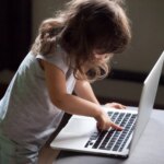 Άρχισαν να χρησιμοποιούν Youtube από τα 3 τους χρόνια