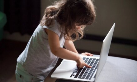 Άρχισαν να χρησιμοποιούν Youtube από τα 3 τους χρόνια
