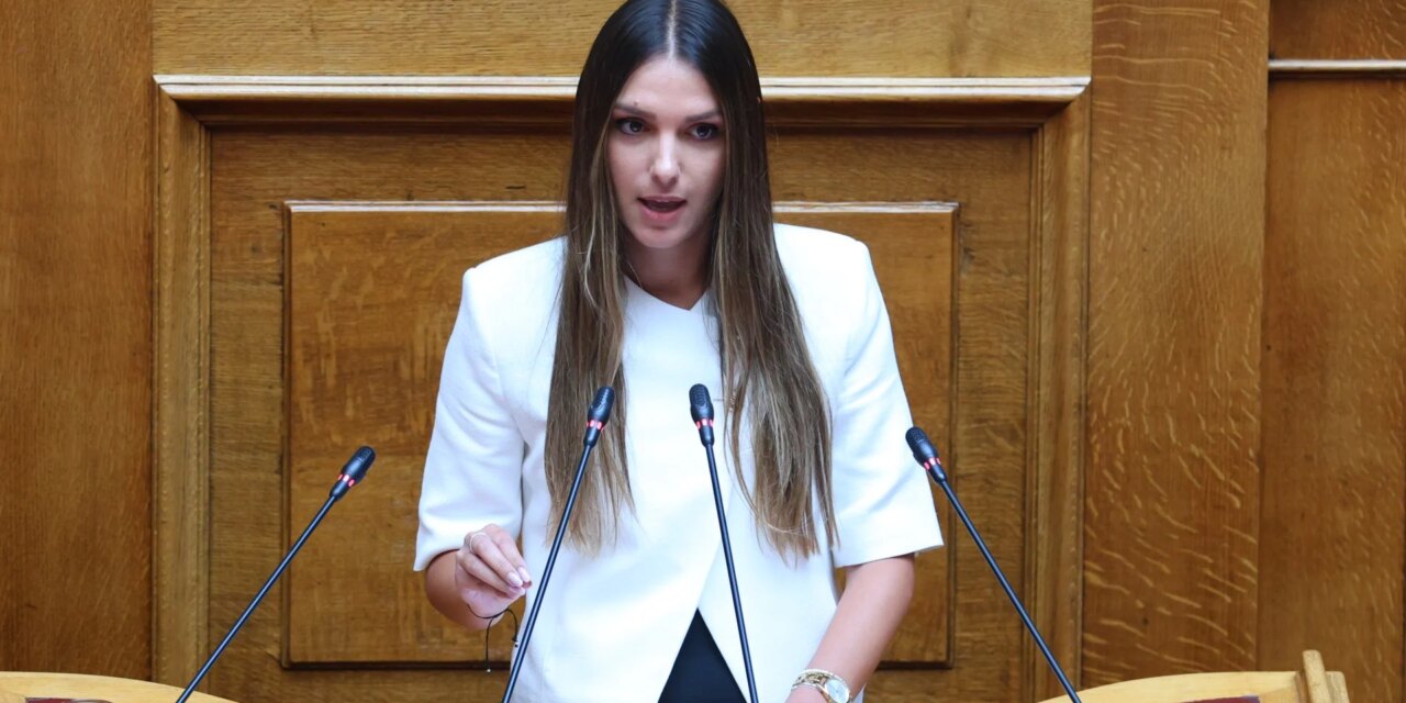 Συνεχίζονται οι προσχωρήσεις στο ΠΑΣΟΚ – Την Τετάρτη συναντάται η ανεξάρτητη βουλευτής Μ. Κοροβέση με τον Ν. Ανδρουλάκη