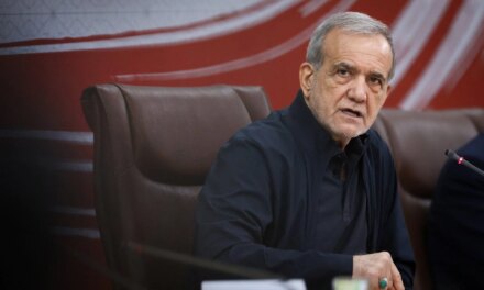 Ο Πεζεσκιάν καλεί σε ενότητα τις μουσουλμανικές χώρες απέναντι στην «επιθετικότητα» ΗΠΑ-Ισραήλ