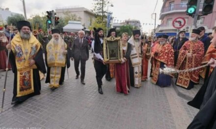 Η ιστορική συνάντηση του Πόντου και της Κρήτης στο Ρέθυμνο – Συγκίνηση στην πρώτη υποδοχή της ιερής εικόνας