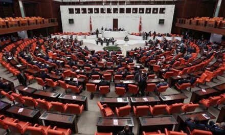 Στην Τουρκία ανεβαίνουν οι τόνοι για τα ελληνοτουρκικά με επίθεση της αντιπολίτευσης στον Ερντογάν