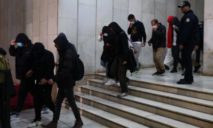 Ποινική δίωξη με βαριές κατηγορίες στους 59 συλληφθέντες για την υπόθεση των αρτοποιείων Χωριάτικο